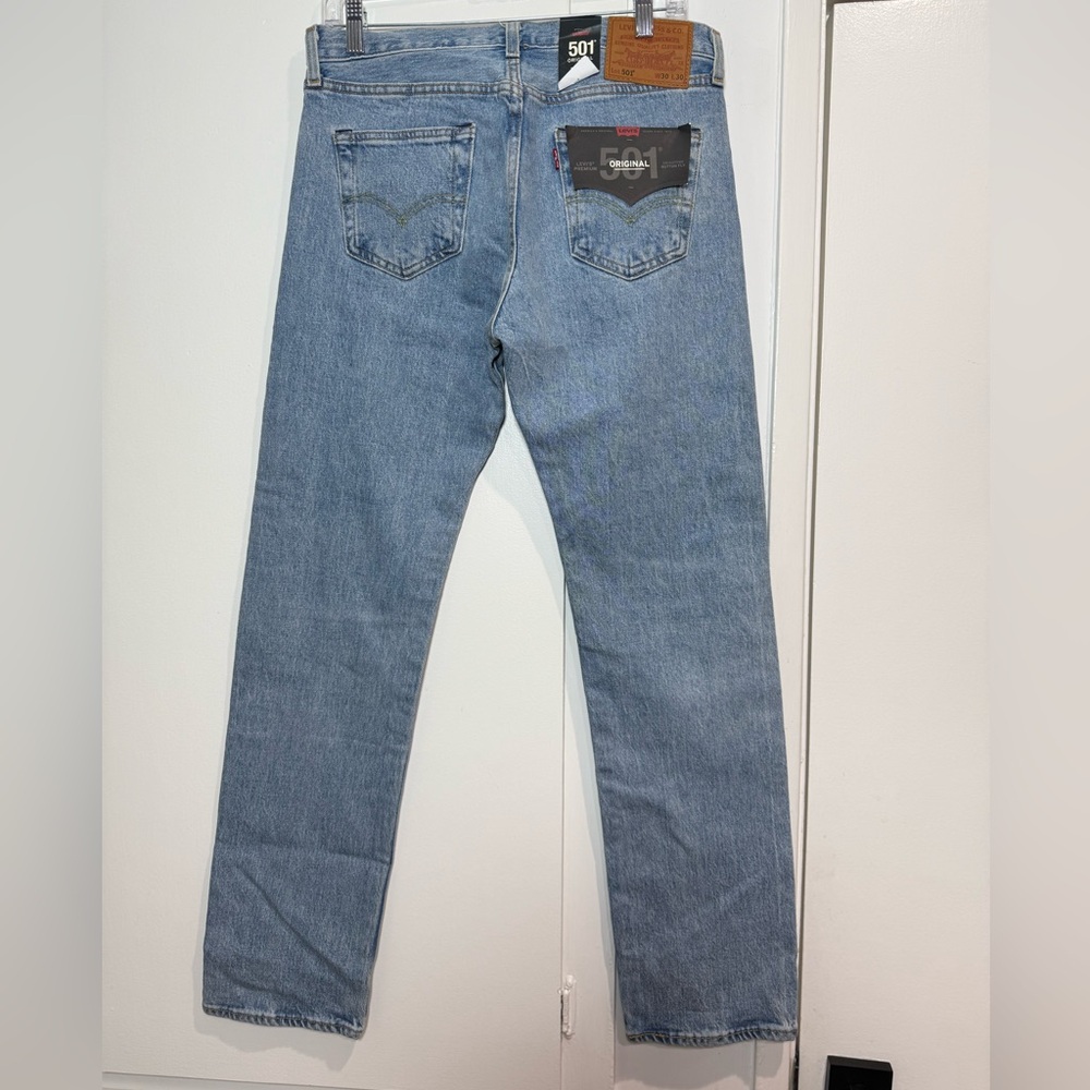 LEVI'S 501 in Basil Sand 30x30 - Picture 5 of 5